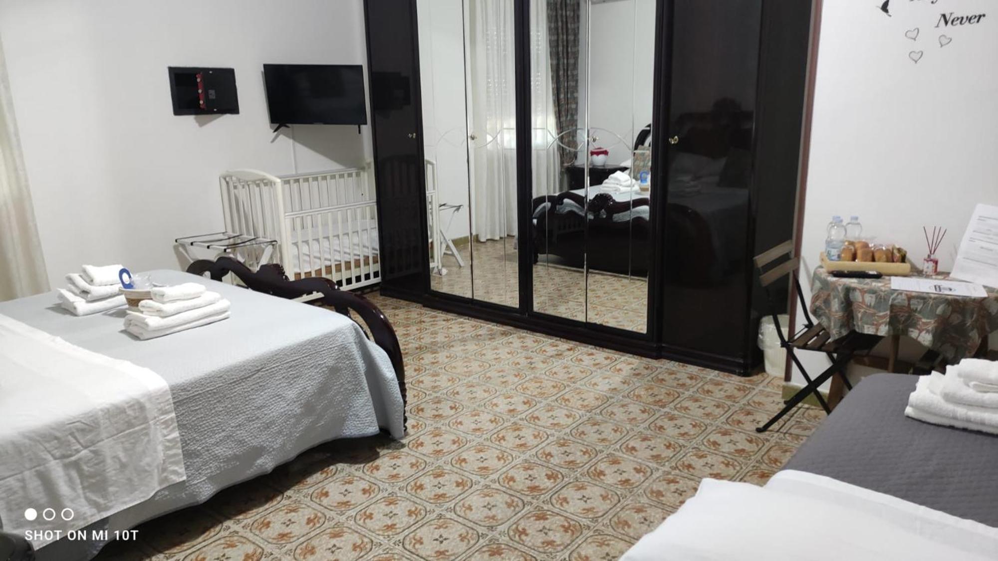 B&B Le Corti Caserta Exteriör bild